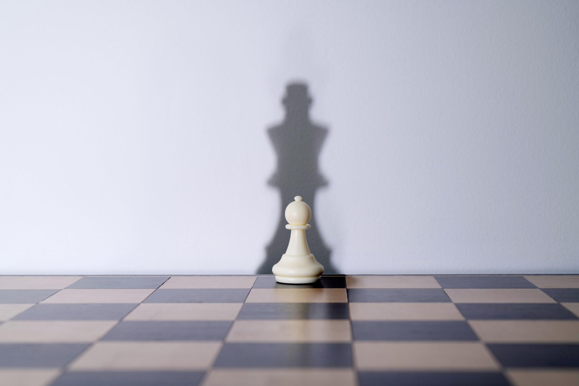 Pawn piece wants to be king